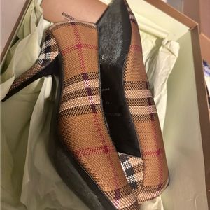 Burberry shoes